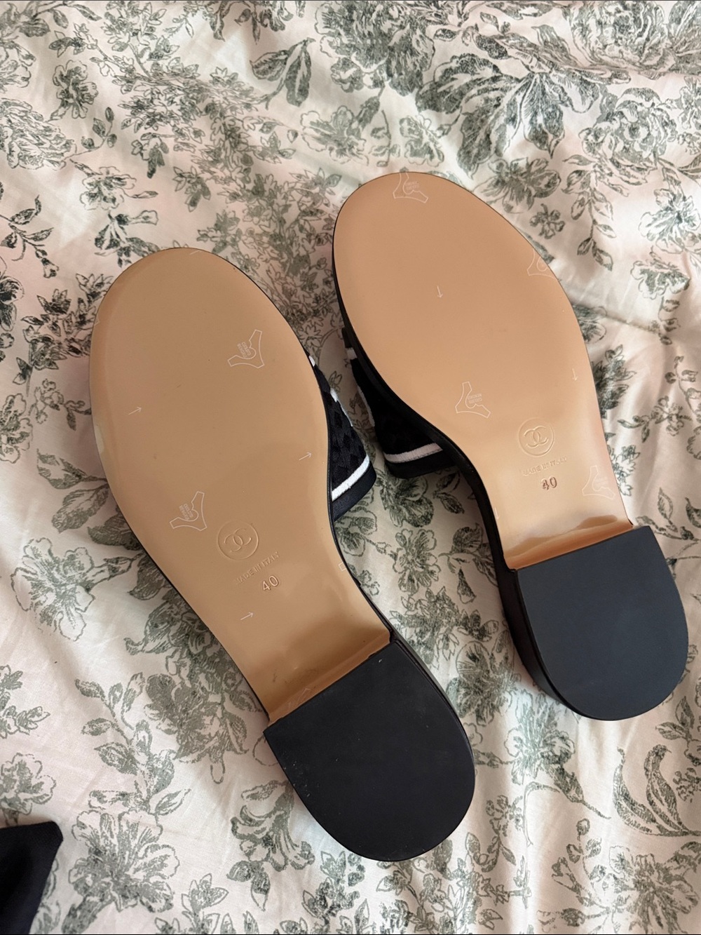 CHANEL Black and White Logo Slide Sandals - Picture 2 of 6